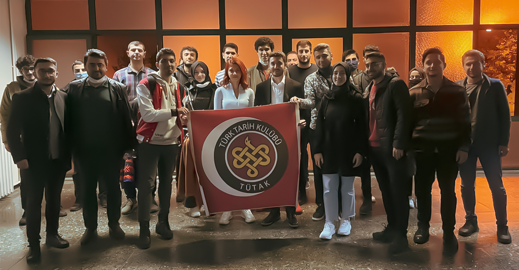 Cerrahpaşa Türk Tarih Kulübü Asistan Söyleşisi Düzenledi